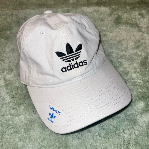 ⭐️NEW⭐️NWT ADIDAS Original Trefoil Hat - Picture 1 of 6